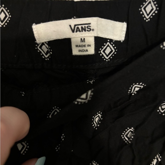 Women’s VANS Janek II short- like new - Picture 6 of 6
